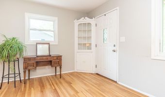 275 Highlake Ave, Ann Arbor, MI 48103