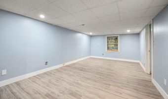 7035 Sherman Dr, Aurora, IN 47001