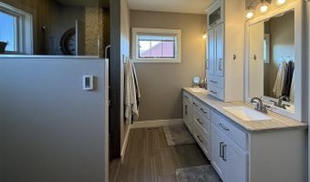 103 Andrews Ct, Alton, IA 51003