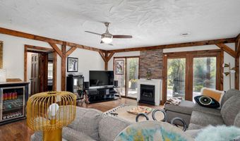 7681 N Farm Road 43, Ash Grove, MO 65604