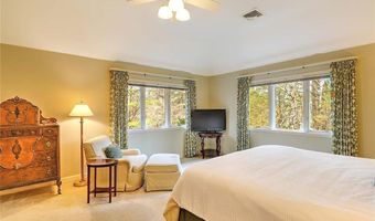 60 Pheasant Dr, East Greenwich, RI 02818