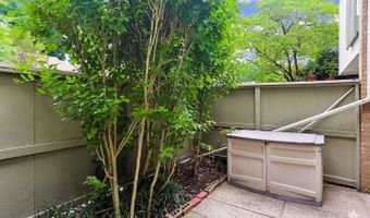 5222 POOKS HILL Rd #E-31, Bethesda, MD 20814