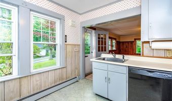 3442 Flat River Rd, Coventry, RI 02816