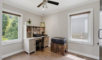 905 N Douglas Ave, Arlington Heights, IL 60004