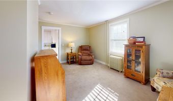 26 Freebody St, Newport, RI 02840