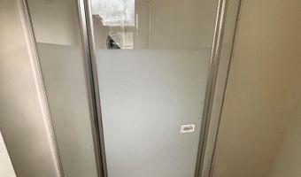 4900 Kresge Dr, Columbus, OH 43232