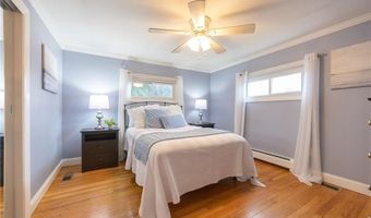 9 Pequot Ave, Cumberland, RI 02864