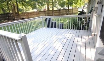 70 Ellsworth Dr, Bloomfield, CT 06002