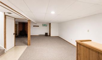 32 W Sylvan Dr, Allen, PA 18067
