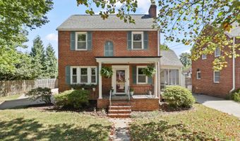 2323 N BURLINGTON St, Arlington, VA 22207