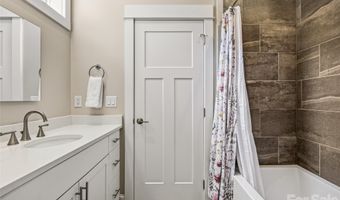 409 Kessler Pl, Asheville, NC 28804