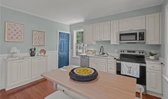 1 Cray St, Cumberland, RI 02864