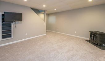 15143 Briarwood Dr, Basehor, KS 66007