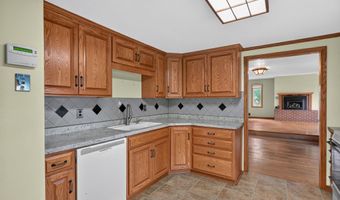 1103 S Darling Dr NW, Alexandria, MN 56308