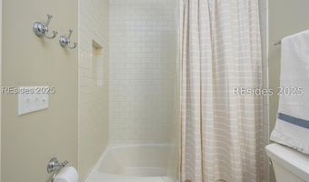 15 Hunting Lodge Rd, Bluffton, SC 29910