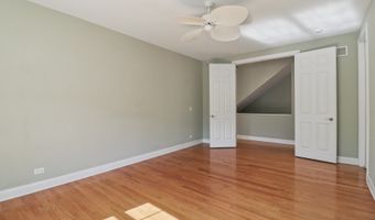 40418 N South Newport Dr, Antioch, IL 60002