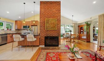 5929 AVON Dr, Bethesda, MD 20814