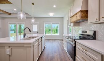 10581 W Miller Sardis Rd, Bauxite, AR 72011