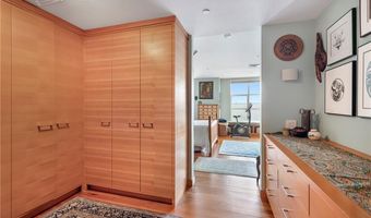 345 Thames St 407 N, Bristol, RI 02809