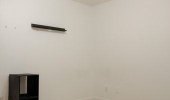 303 N Hudson Ave, Aurora, MO 65605