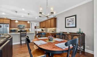 777 W Fairway Dr, Addison, IL 60101
