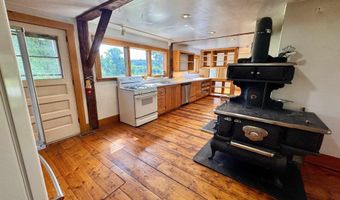 19 Hartley Rd, Barre, VT 05641