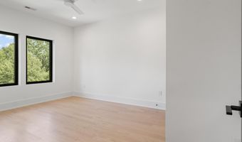 3644 N VERMONT St, Arlington, VA 22207