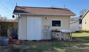 941 S 1st St, Albion, NE 68620