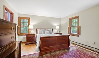10 Candlewood Dr, Amherst, NH 03031