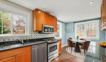 1616 FITZGERALD Ln, Alexandria, VA 22302