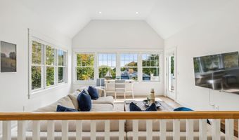 239 A Foreside Rd, Falmouth, ME 04105
