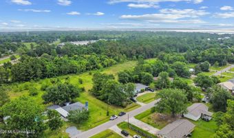 27 Chantilly Ter, Bay St. Louis, MS 39520