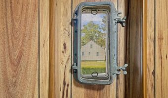 5 Hammock Pkwy, Clinton, CT 06413