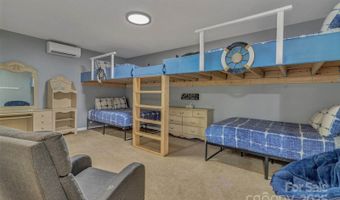 159 S Willow Brook Dr, Asheville, NC 28806