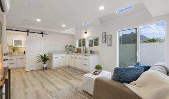 889 Akumu St, Kailua, HI 96734