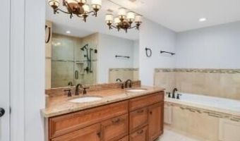 934 W Huron St, Ann Arbor, MI 48103