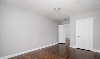 92 Spring St, Lincoln, RI 02838