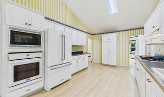 1195 Diamond Dr, Arcata, CA 95521