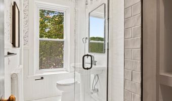 218 Lancaster St, Albany, NY 12210