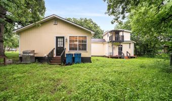 902 Travis Ave, Alvarado, TX 76009