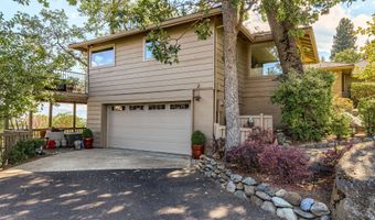 290 Skycrest Dr, Ashland, OR 97520