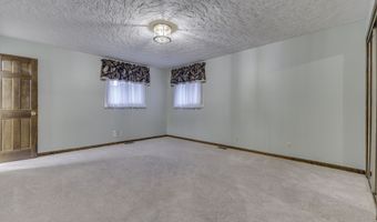 1640 Ridge Hill Ln, Indianapolis, IN 46217