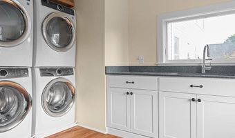 20 Lincoln St, Jamestown, RI 02835