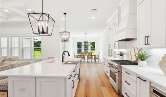 605 NORTHWOODS Dr, Abita Springs, LA 70420