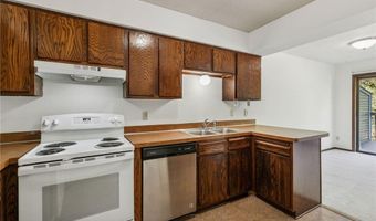 13910 Herald Ct, Apple Valley, MN 55124