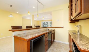 2906 N Knightsbridge Cir, Ann Arbor, MI 48105