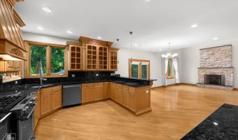 1017 E Red Oak St, Addison, IL 60101