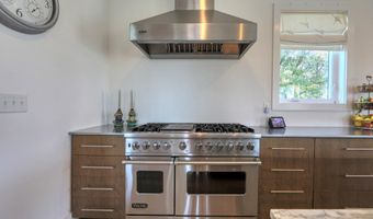 205 E SAVANNAH Rd, Lewes, DE 19958
