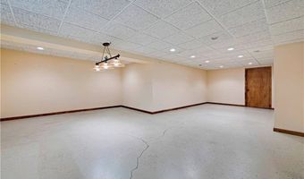 17713 157th Ter, Basehor, KS 66012