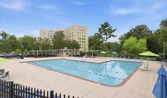 6641 WAKEFIELD Dr 703, Alexandria, VA 22307